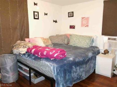 923 Bloomfield Avenue Akron OH 44302