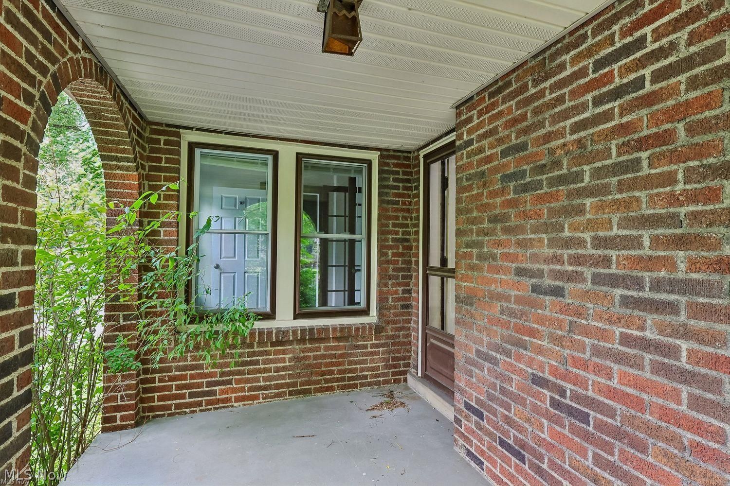 2030 E 228th Street Euclid OH 44117