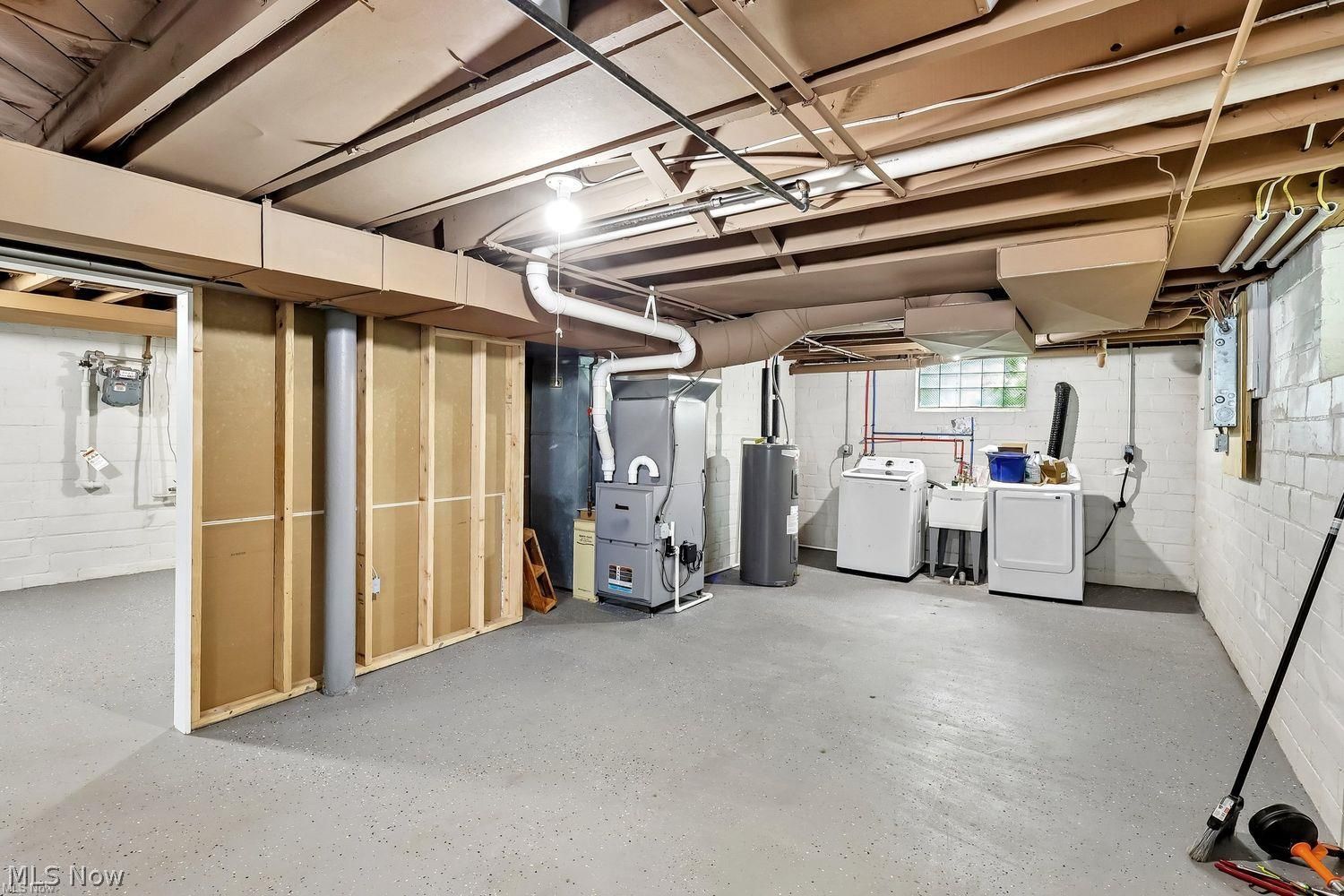 2030 E 228th Street Euclid OH 44117