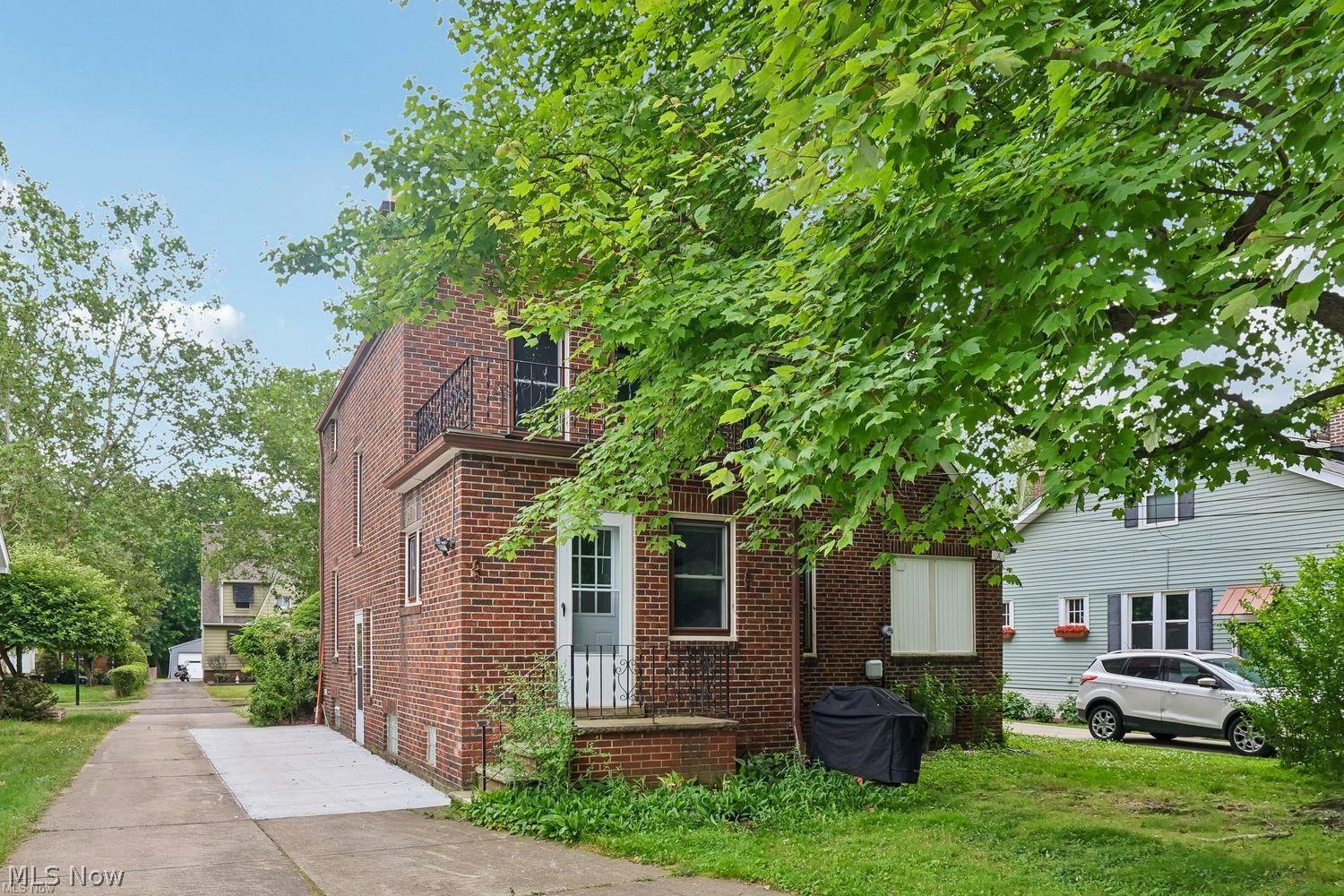2030 E 228th Street Euclid OH 44117