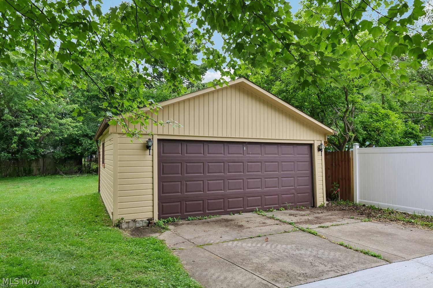 2030 E 228th Street Euclid OH 44117