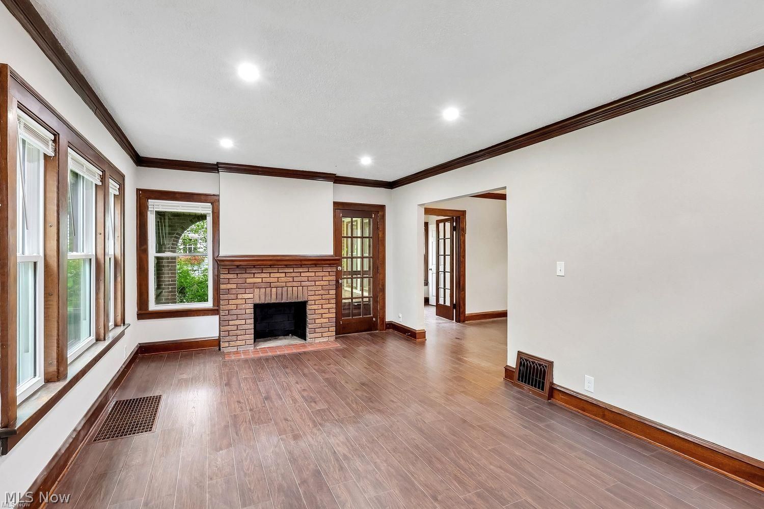 2030 E 228th Street Euclid OH 44117