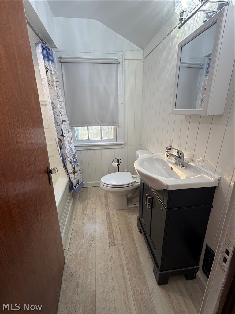 104 Stewart Street Hubbard OH 44425