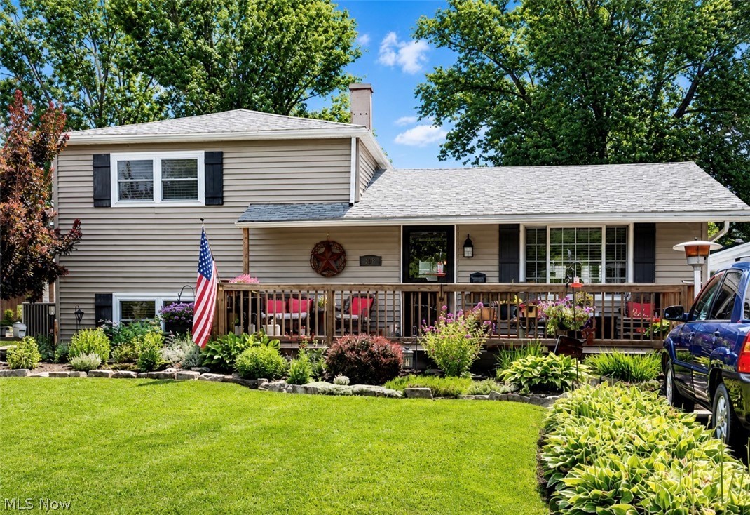 905 West Drive Sheffield Lake OH 44054