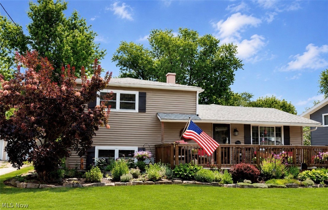 905 West Drive Sheffield Lake OH 44054