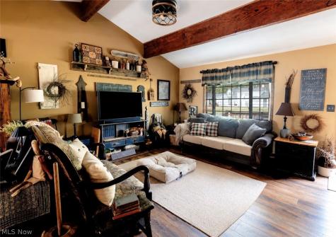 905 West Drive Sheffield Lake OH 44054