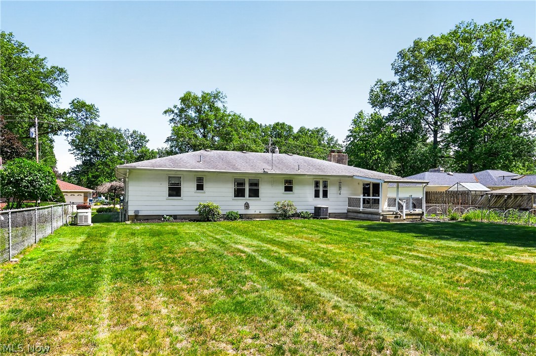 1124 Roseway Avenue SE Warren OH 44484