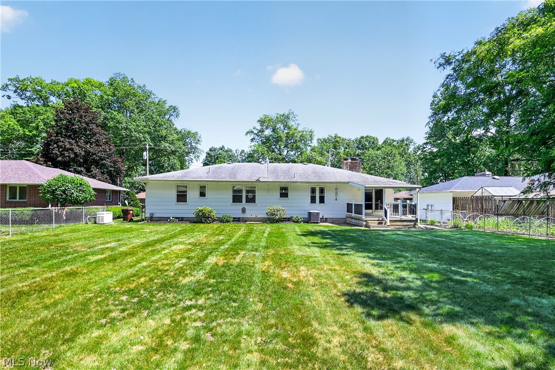1124 Roseway Avenue SE Warren OH 44484