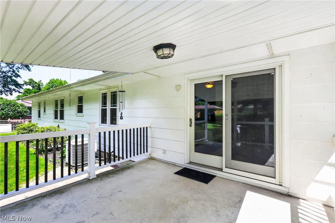1124 Roseway Avenue SE Warren OH 44484