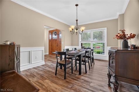 9609 Cliffview Street NW Clinton OH 44216