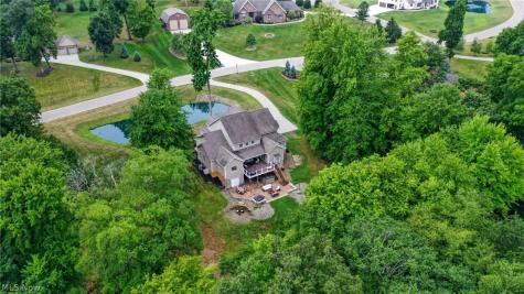 9609 Cliffview Street NW Clinton OH 44216