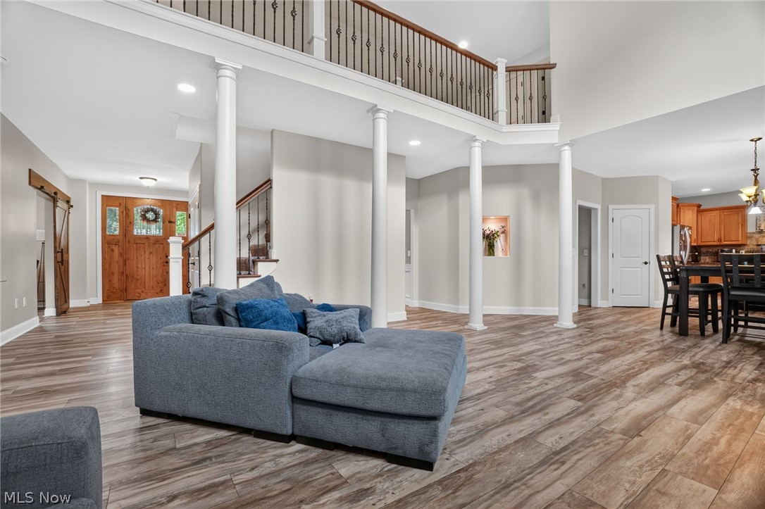 9609 Cliffview Street NW Clinton OH 44216