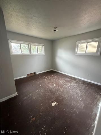 4180 E 148th Street Cleveland OH 44128