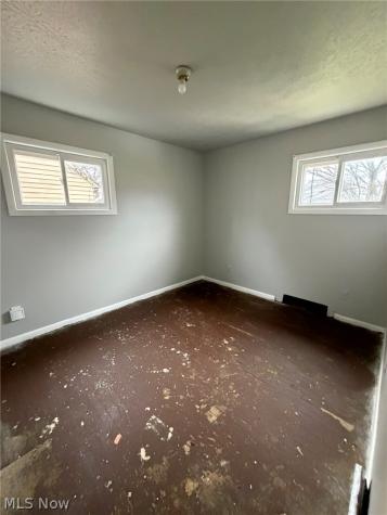 4180 E 148th Street Cleveland OH 44128