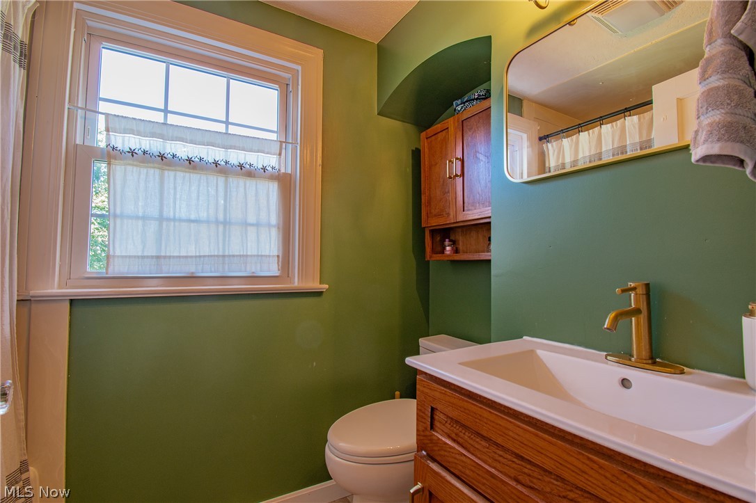 403 E Paradise Street Orrville OH 44667