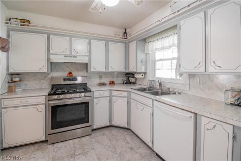 403 E Paradise Street Orrville OH 44667