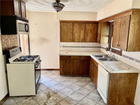 1201 Benskin Avenue SW Canton OH 44710