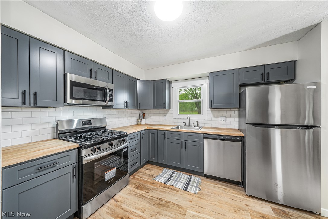 9564 Wolf Road Windham OH 44288