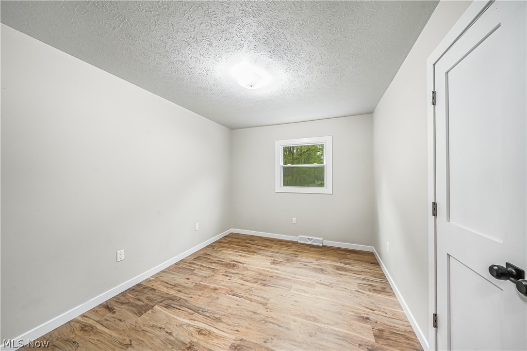 9564 Wolf Road Windham OH 44288