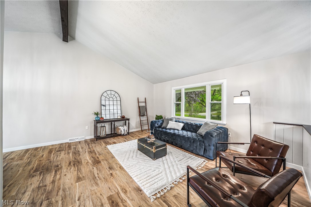 9564 Wolf Road Windham OH 44288