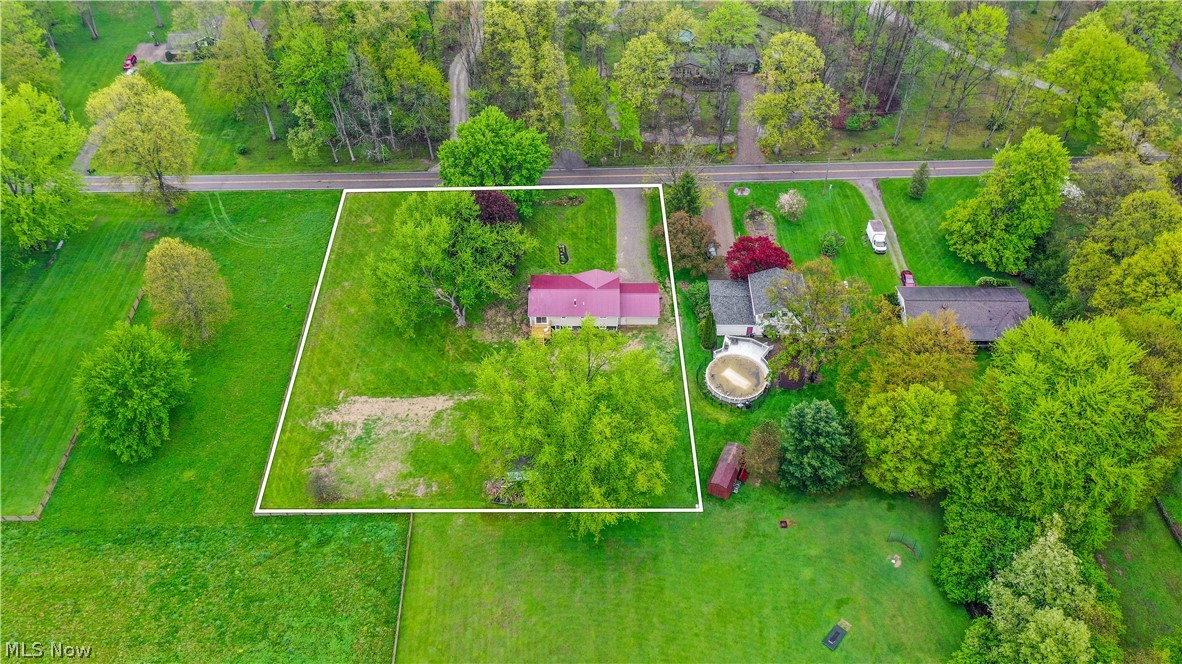 9564 Wolf Road Windham OH 44288