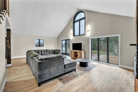 52819 Bursley Road New London OH 44851