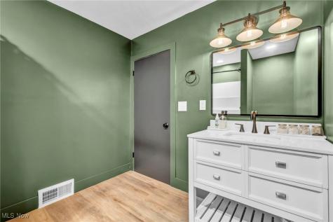 52819 Bursley Road New London OH 44851