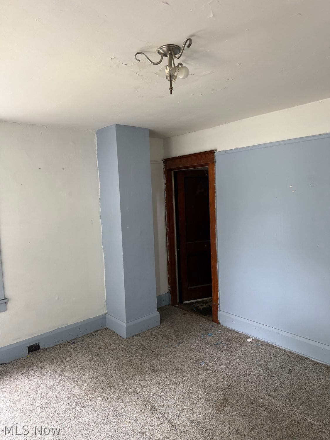 122 Oxford Street Campbell OH 44405