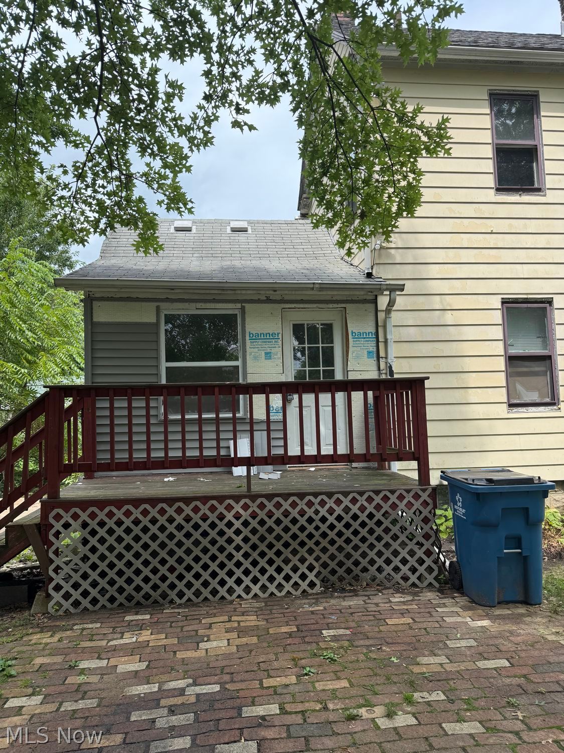 122 Oxford Street Campbell OH 44405