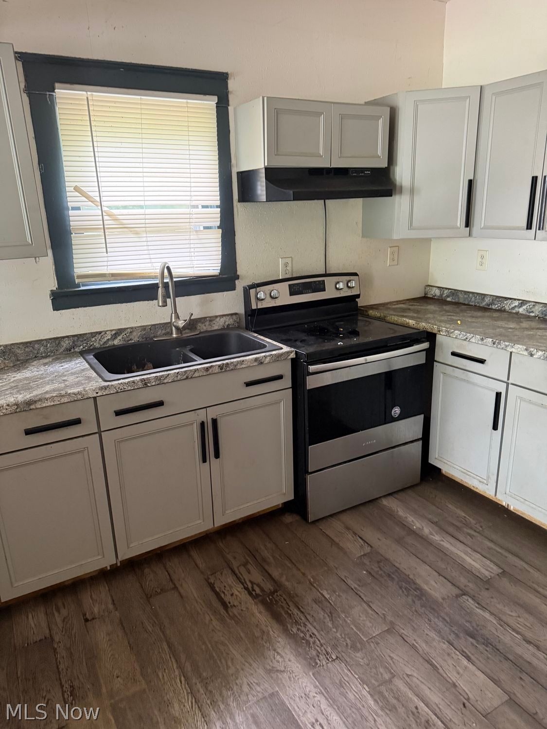 122 Oxford Street Campbell OH 44405
