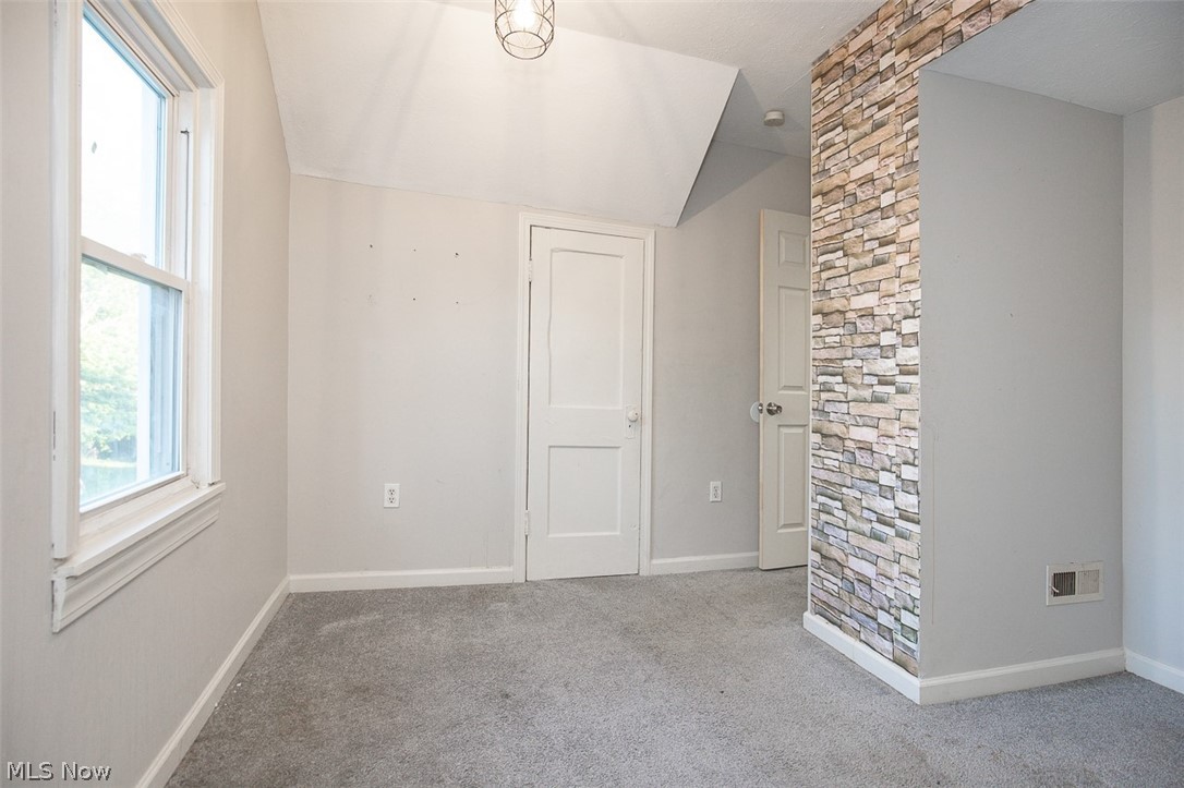 12904 Kadel Avenue Cleveland OH 44135