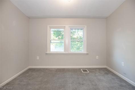 12904 Kadel Avenue Cleveland OH 44135