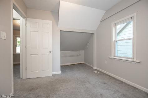 12904 Kadel Avenue Cleveland OH 44135