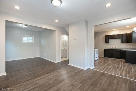 12904 Kadel Avenue Cleveland OH 44135