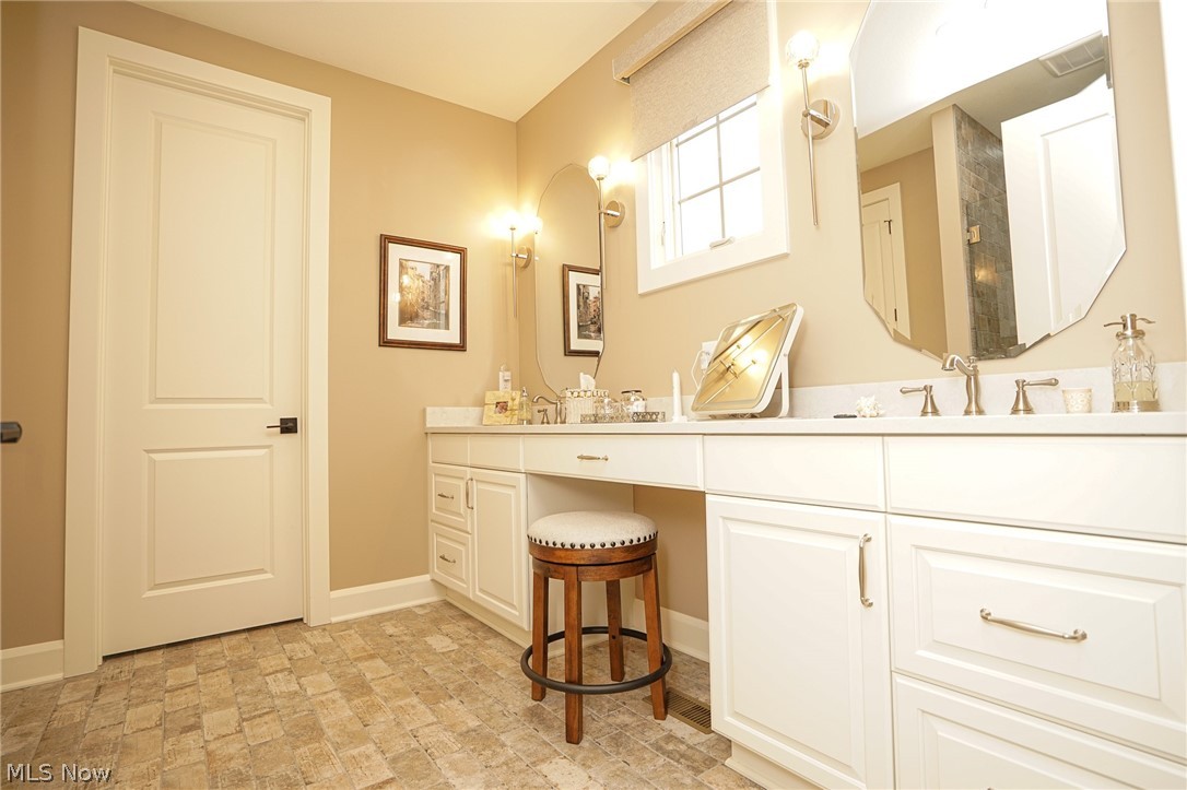 1675 Woodland Circle Poland OH 44514