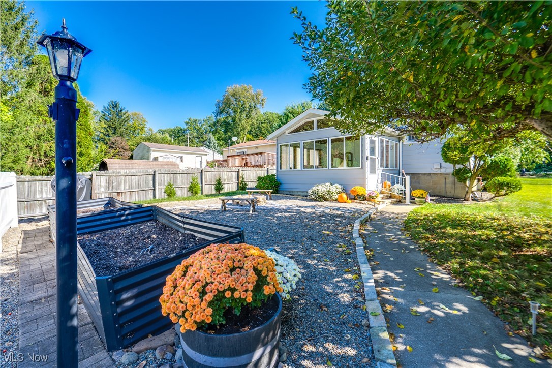 3076 N Turkeyfoot Road Akron OH 44319