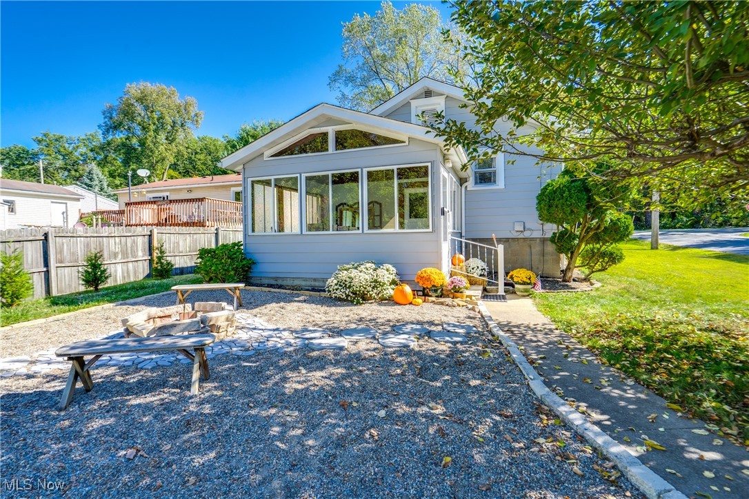 3076 N Turkeyfoot Road Akron OH 44319