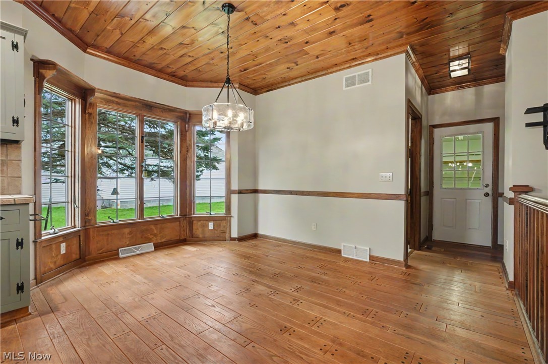 268 S Bayshore Drive Columbiana OH 44408
