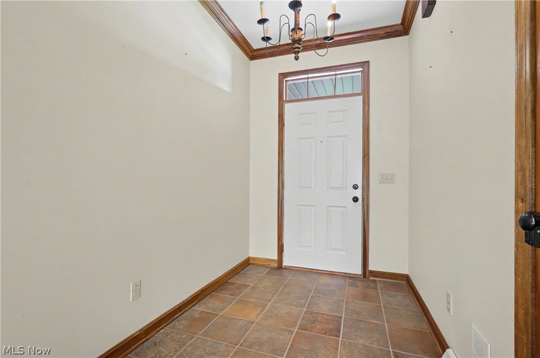 268 S Bayshore Drive Columbiana OH 44408
