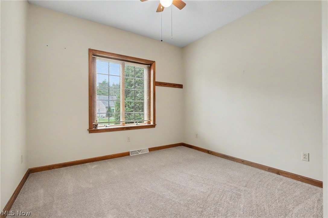 268 S Bayshore Drive Columbiana OH 44408