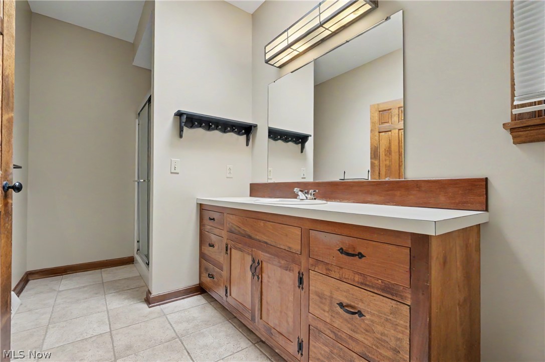 268 S Bayshore Drive Columbiana OH 44408