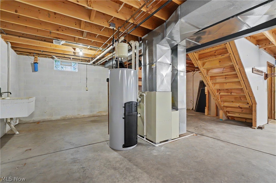 268 S Bayshore Drive Columbiana OH 44408