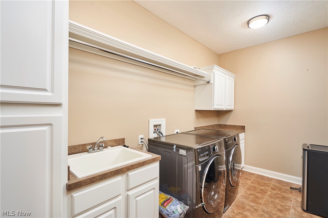 5541 Silver Fox Circle Clinton OH 44216
