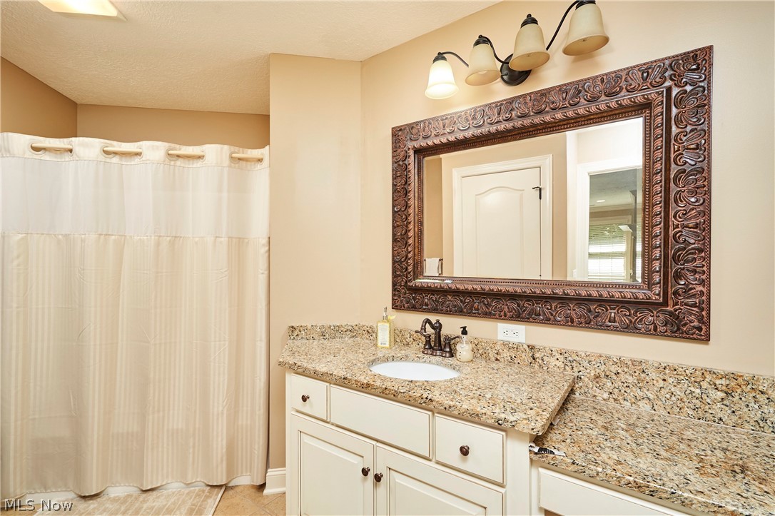 5541 Silver Fox Circle Clinton OH 44216