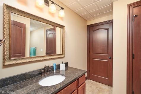 5541 Silver Fox Circle Clinton OH 44216