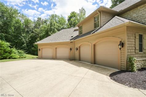 5541 Silver Fox Circle Clinton OH 44216
