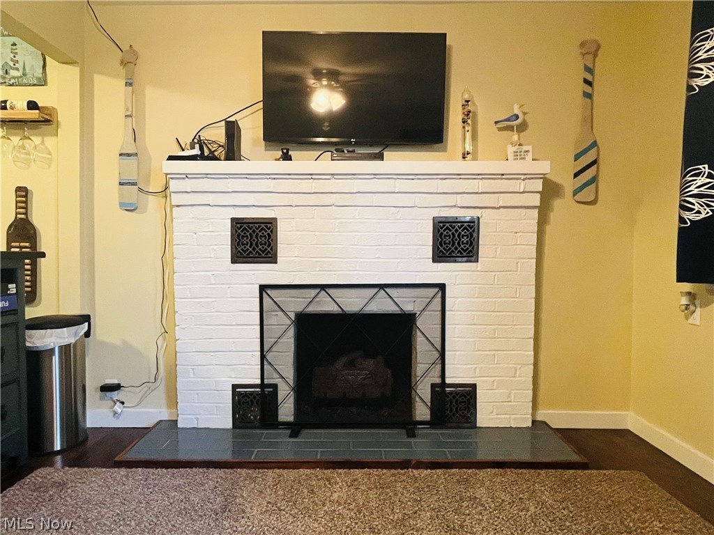 4448 Lake Drive N Geneva OH 44041