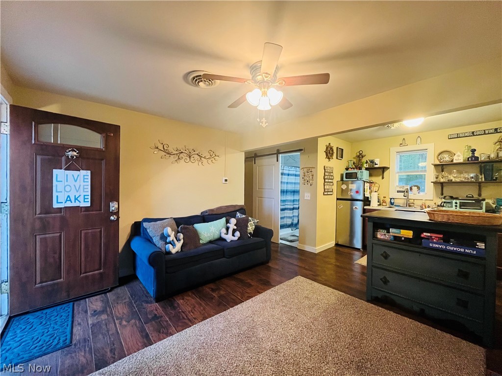 4448 Lake Drive N Geneva OH 44041