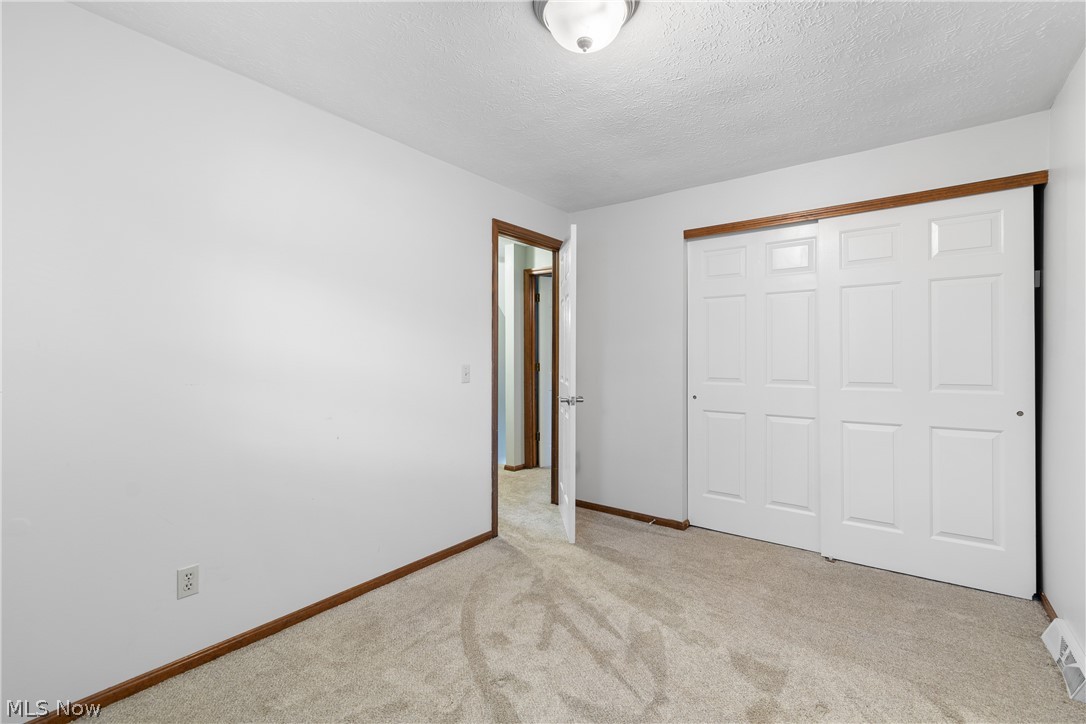 6753 Firestone Road NE Canton OH 44721