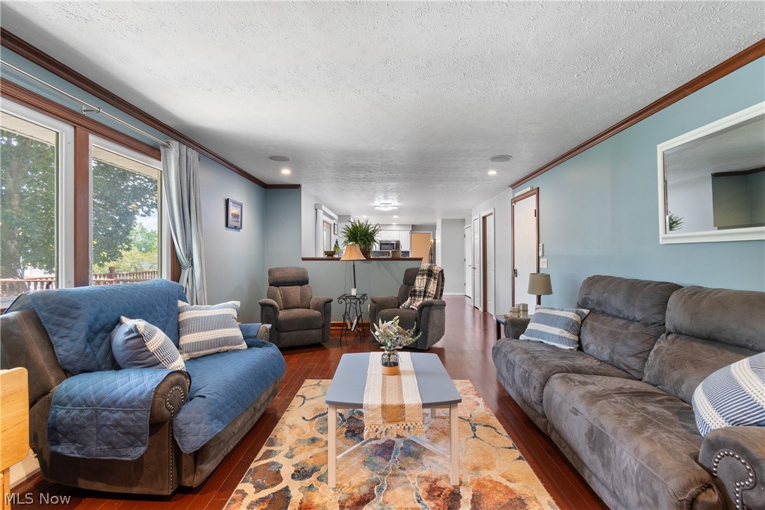 6753 Firestone Road NE Canton OH 44721